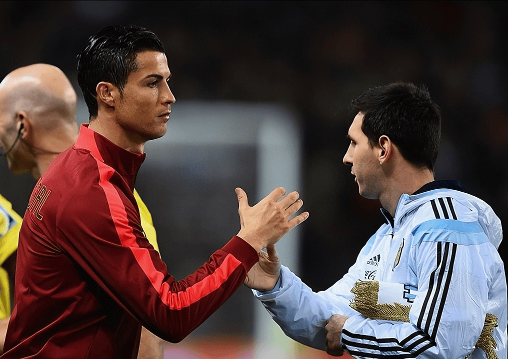 -梅西迎战老对手，球星对决引爆热议