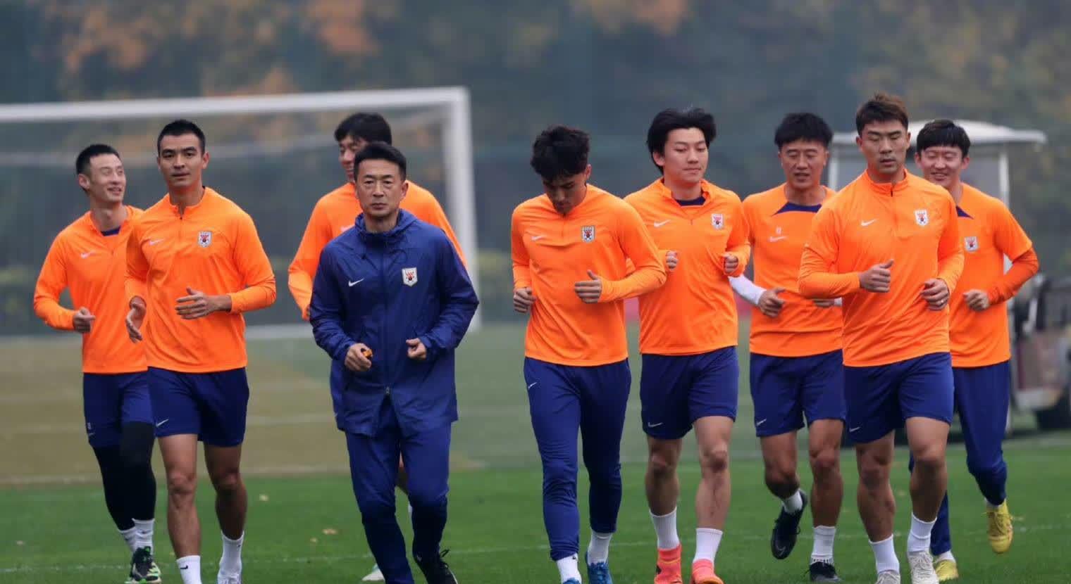 球队深陷保级泥潭，险象环生