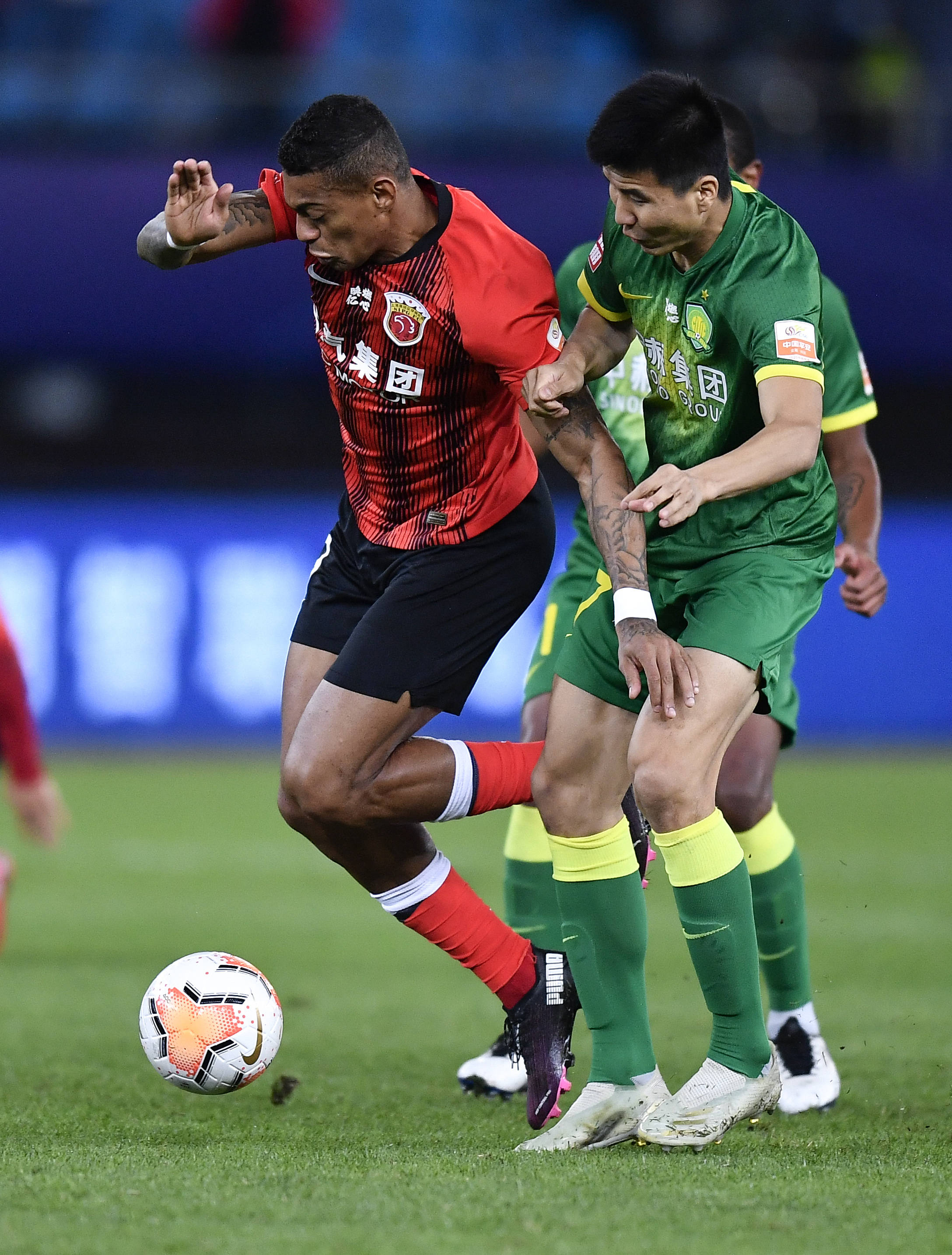 关于广州恒大将对阵北京中赫国安，强强对话的信息