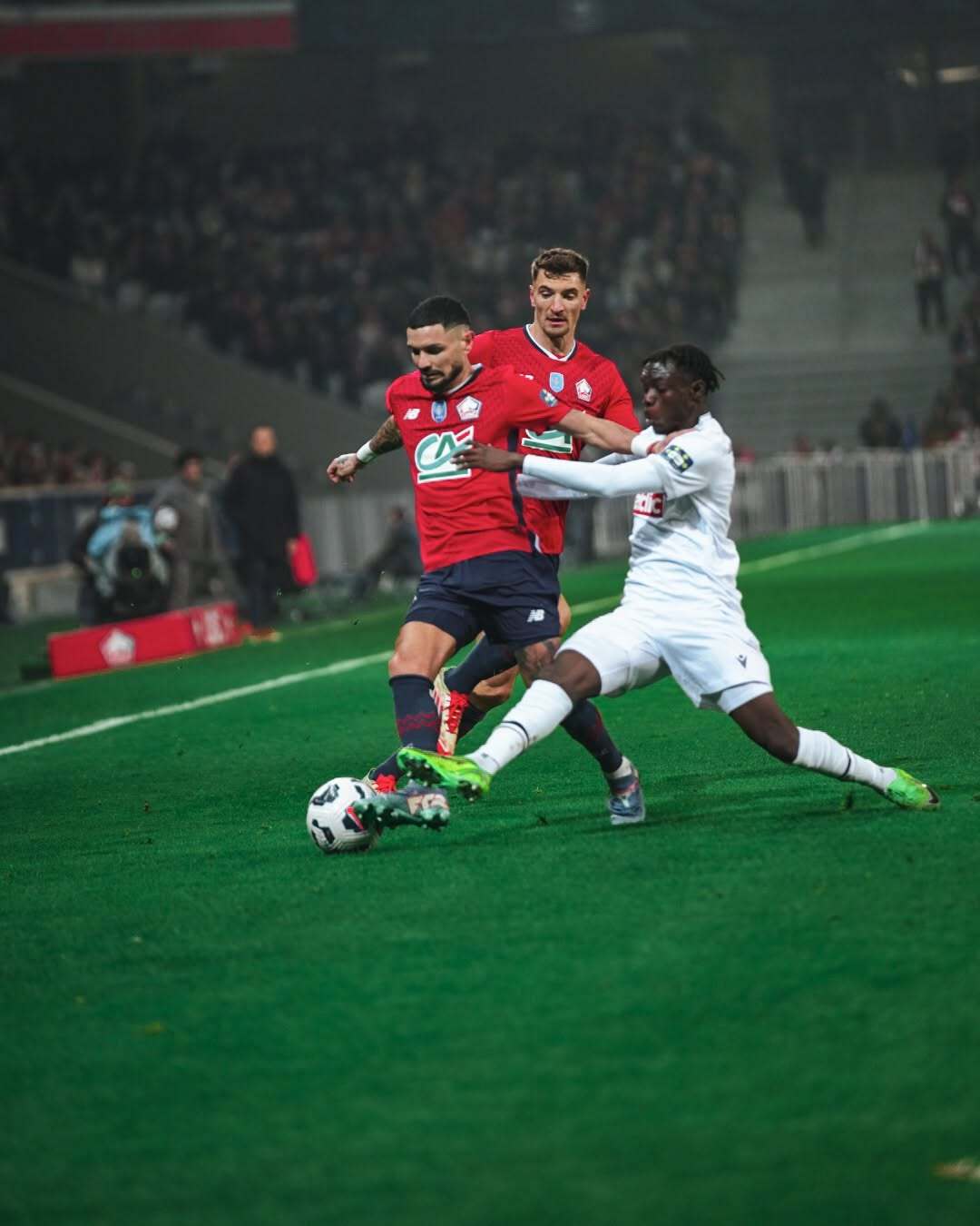 法国超级联赛竞争激烈，夺冠希望悬在一线的简单介绍