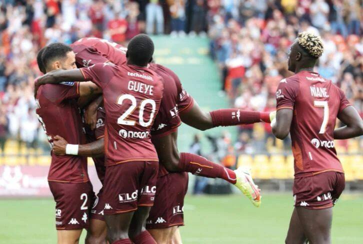 圣埃蒂安在主场击败对手，结束连败的简单介绍