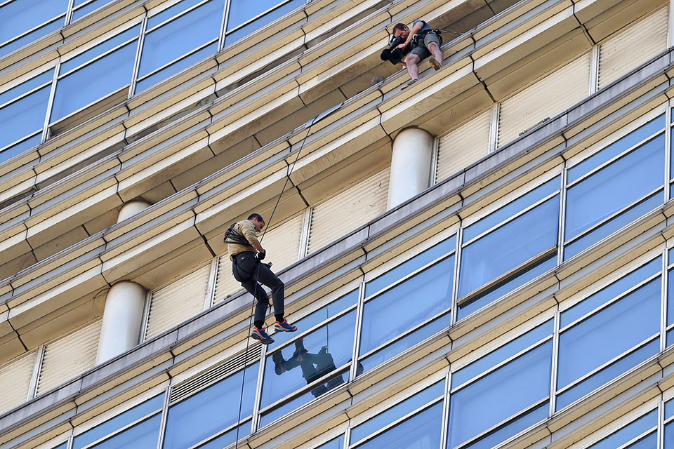 国际赛场搏命一搏，选手力争顶尖位置的简单介绍