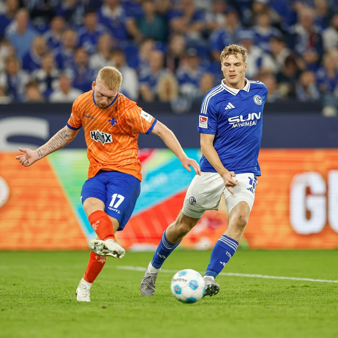 -沙尔克球员受伤下场，对球队影响较大