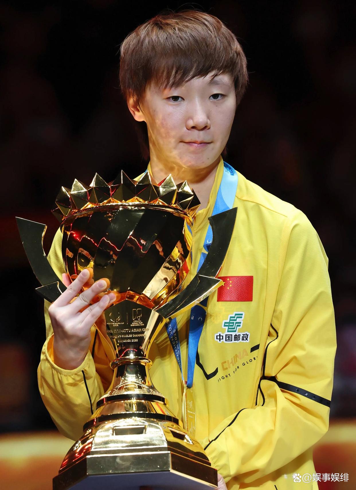 九游体育-亚洲杯足球比赛，女队员斩获胜利