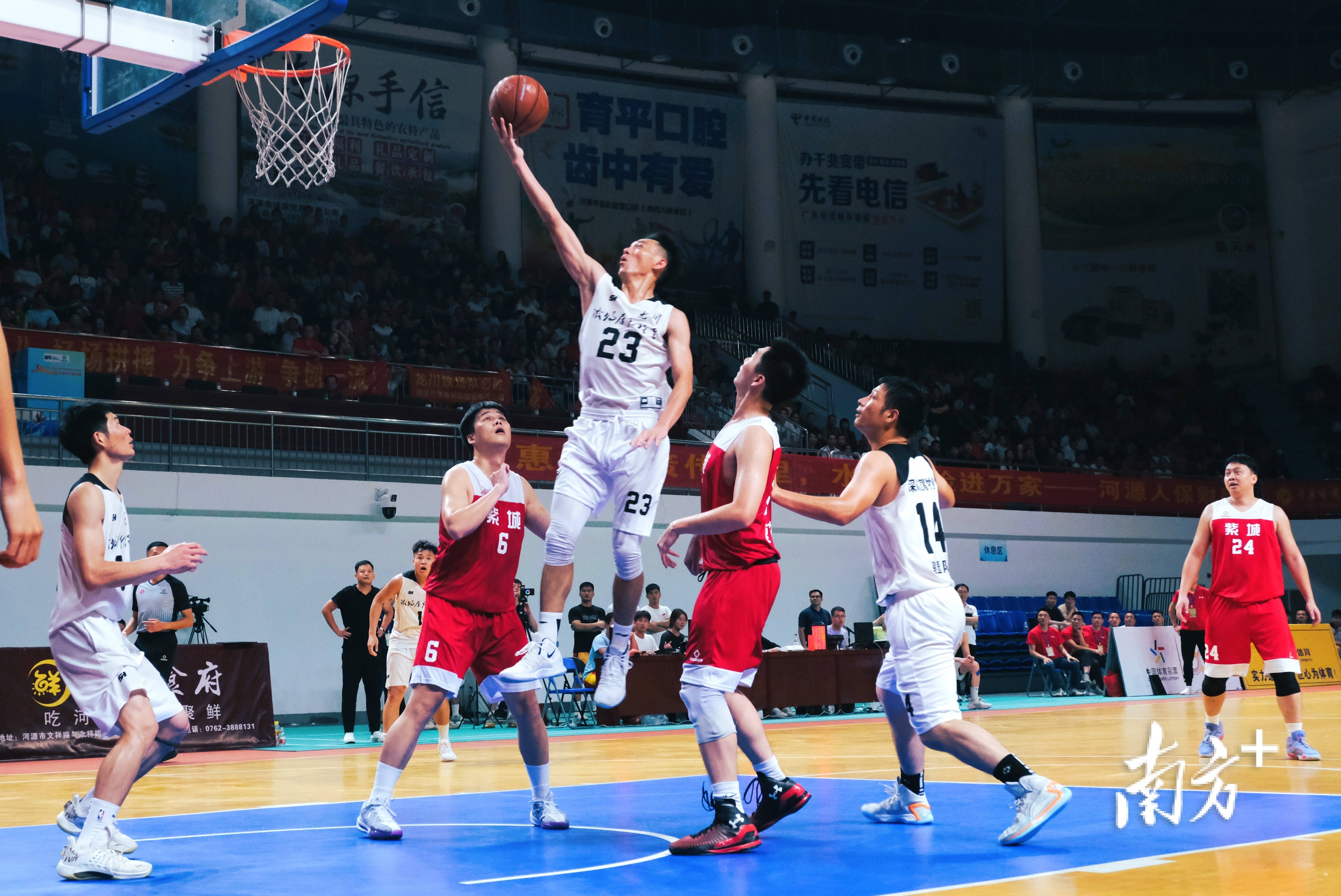 关于热门篮球比赛燃爆赛场，球队实力PK的信息