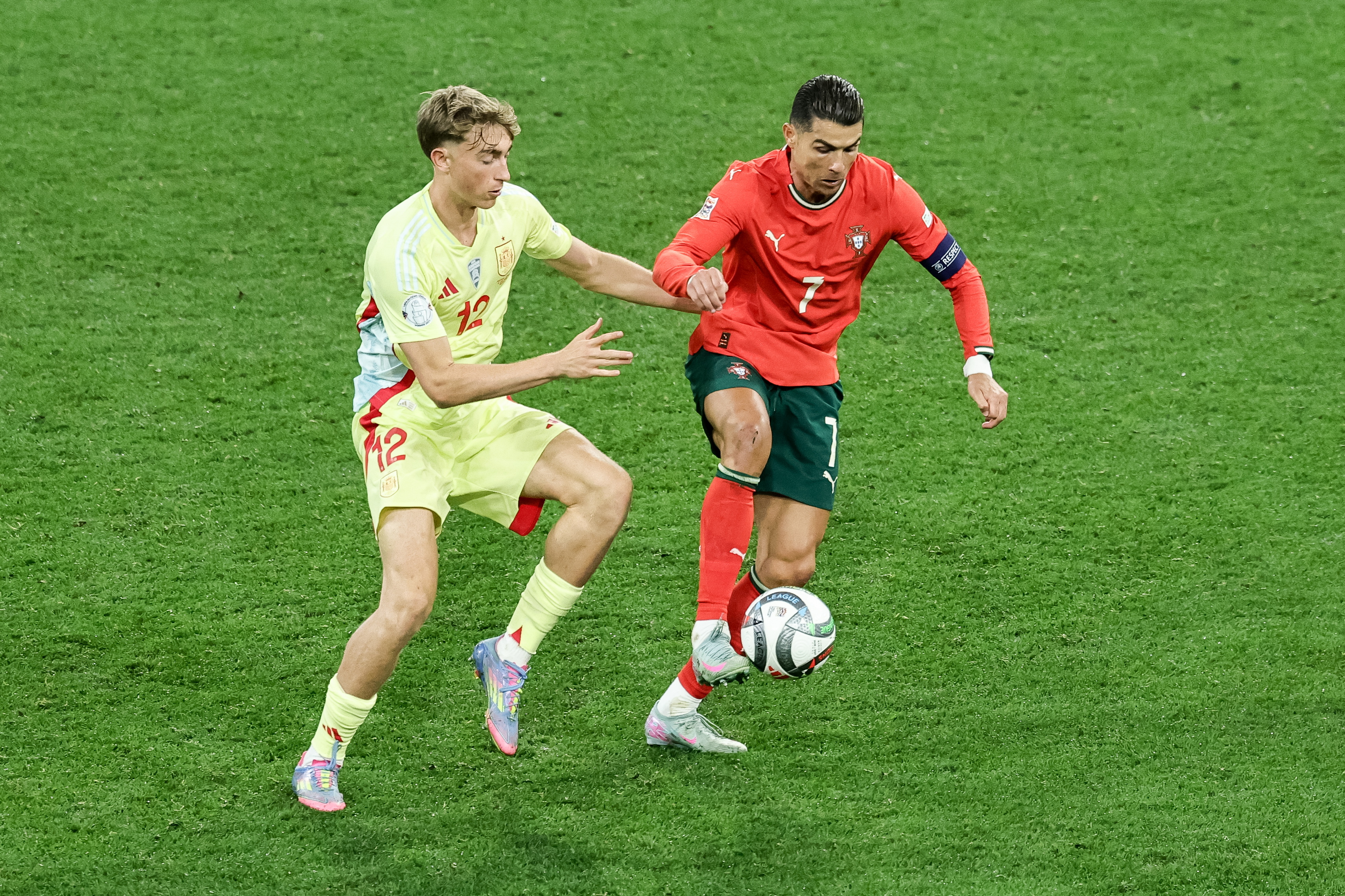 -葡萄牙铁卫领先瑞士，进军欧洲足球联赛半决赛