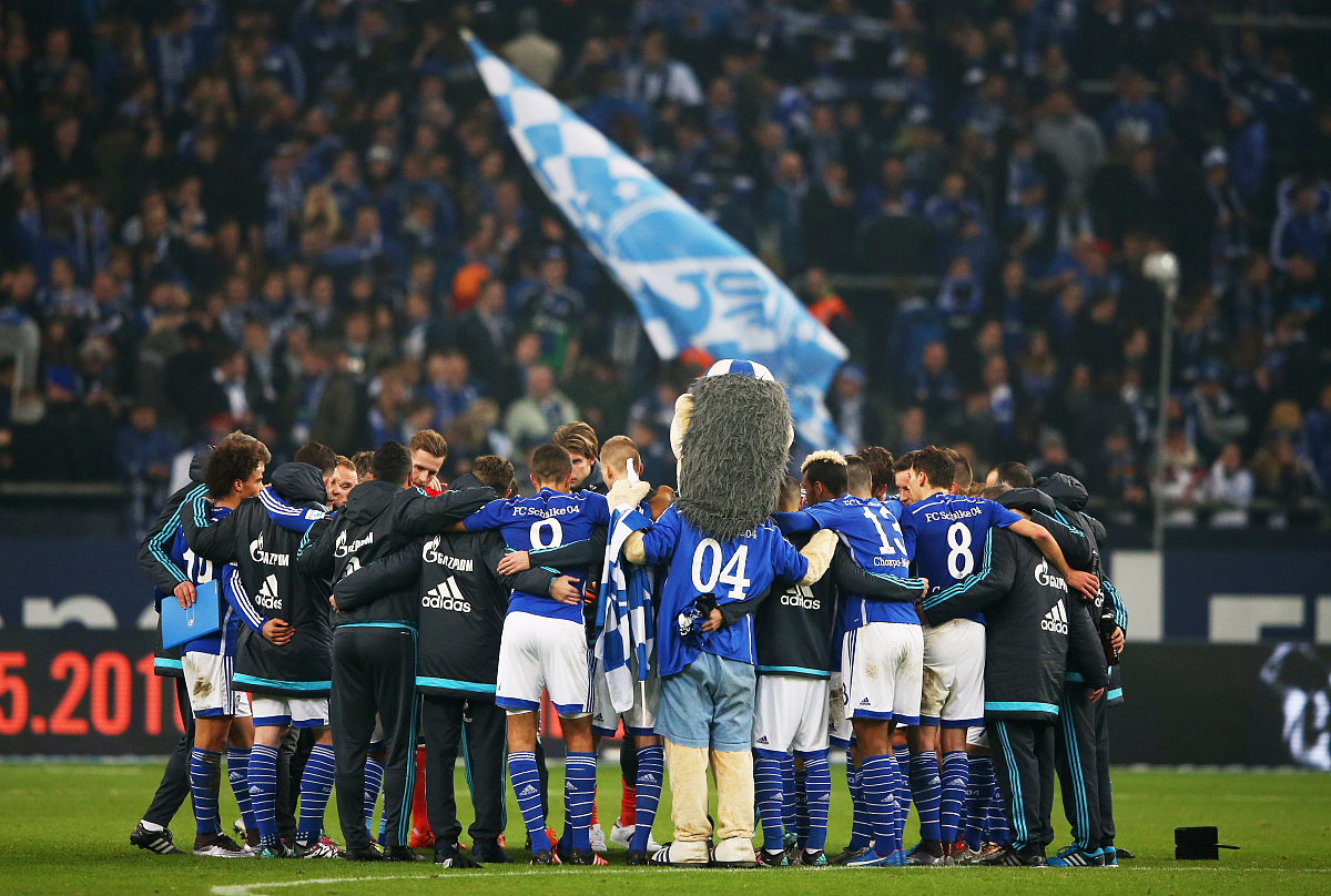 九游体育app-包含RB莱比锡主场艰难获胜，继续追赶德国足球联赛前四名的词条