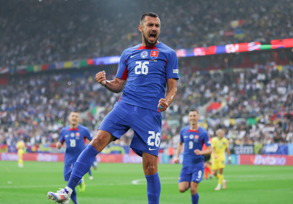 乌克兰取胜奥地利，锁定欧洲杯淘汰赛资格的简单介绍