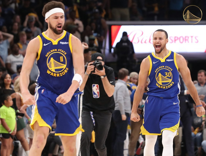 雄鹿擒下勇士，取得开门红