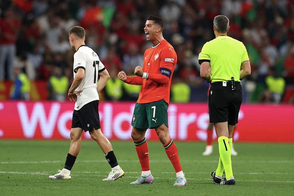 九游体育官方入口-包含波兰横扫瑞士，晋级欧洲杯次轮，球迷狂欢的词条