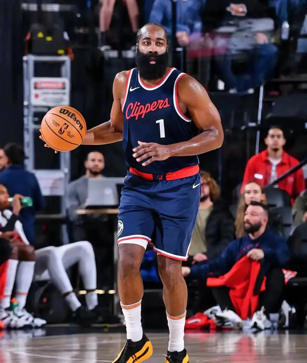 包含出色一个人好比出色整个球队，球员独挑大梁的词条