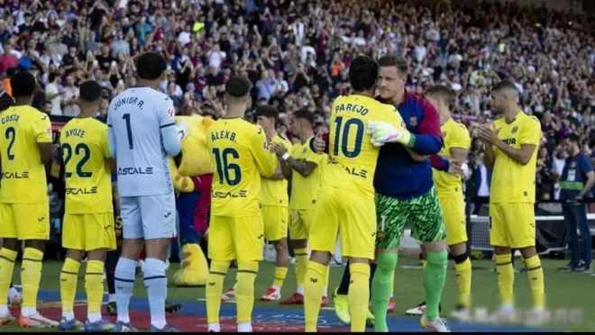 包含皇家马德里连胜，稳占西甲榜首的词条