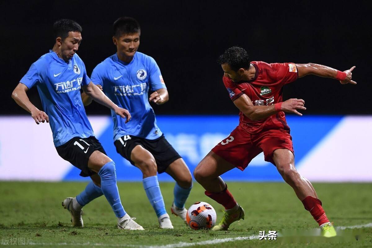 大连人逆转战胜对手,喜迎胜利的简单介绍 大连人逆转战胜对手,喜迎胜利的简单介绍