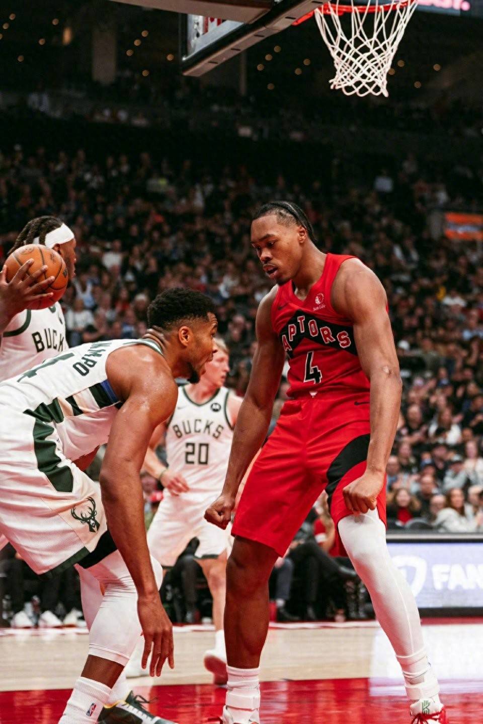 九游体育官网-关于雄鹿险胜国王，字母哥关键时刻强势出手的信息