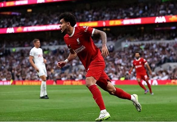 九游体育官网入口-各国球队展开激烈角逐，夺取胜利秘籍