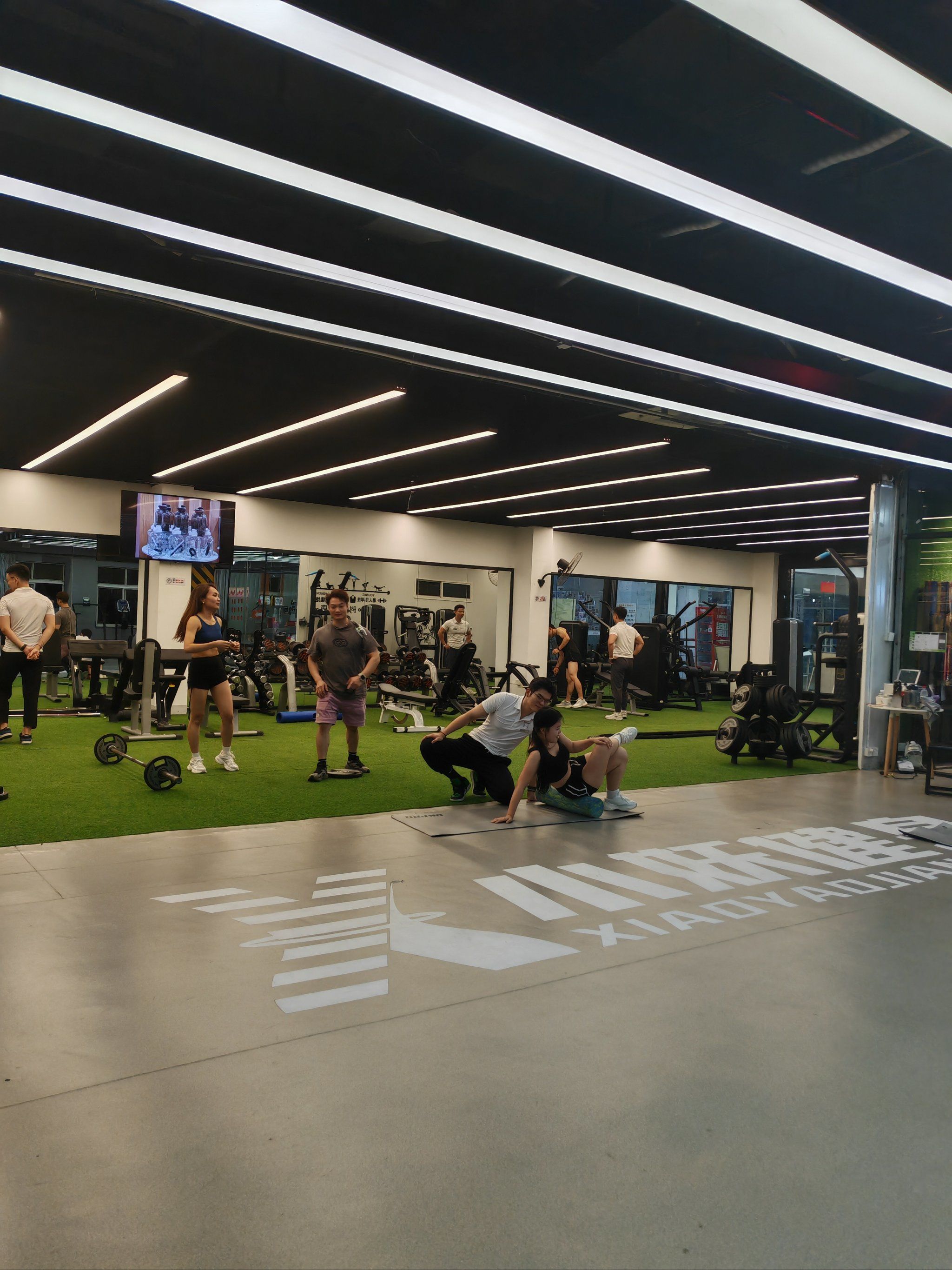 关于篮球巨星霍华德开设健身中心，倡导健康生活的信息