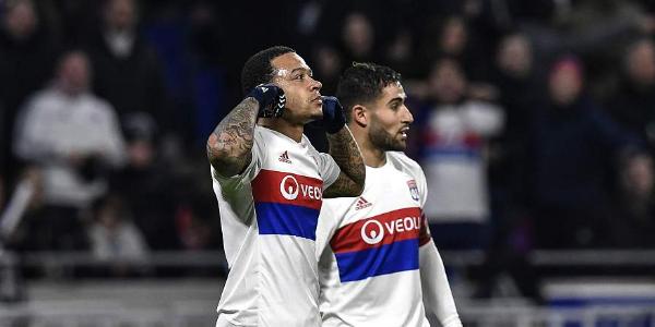 九游体育app-圣埃蒂安主场战胜里昂，实现反弹的简单介绍